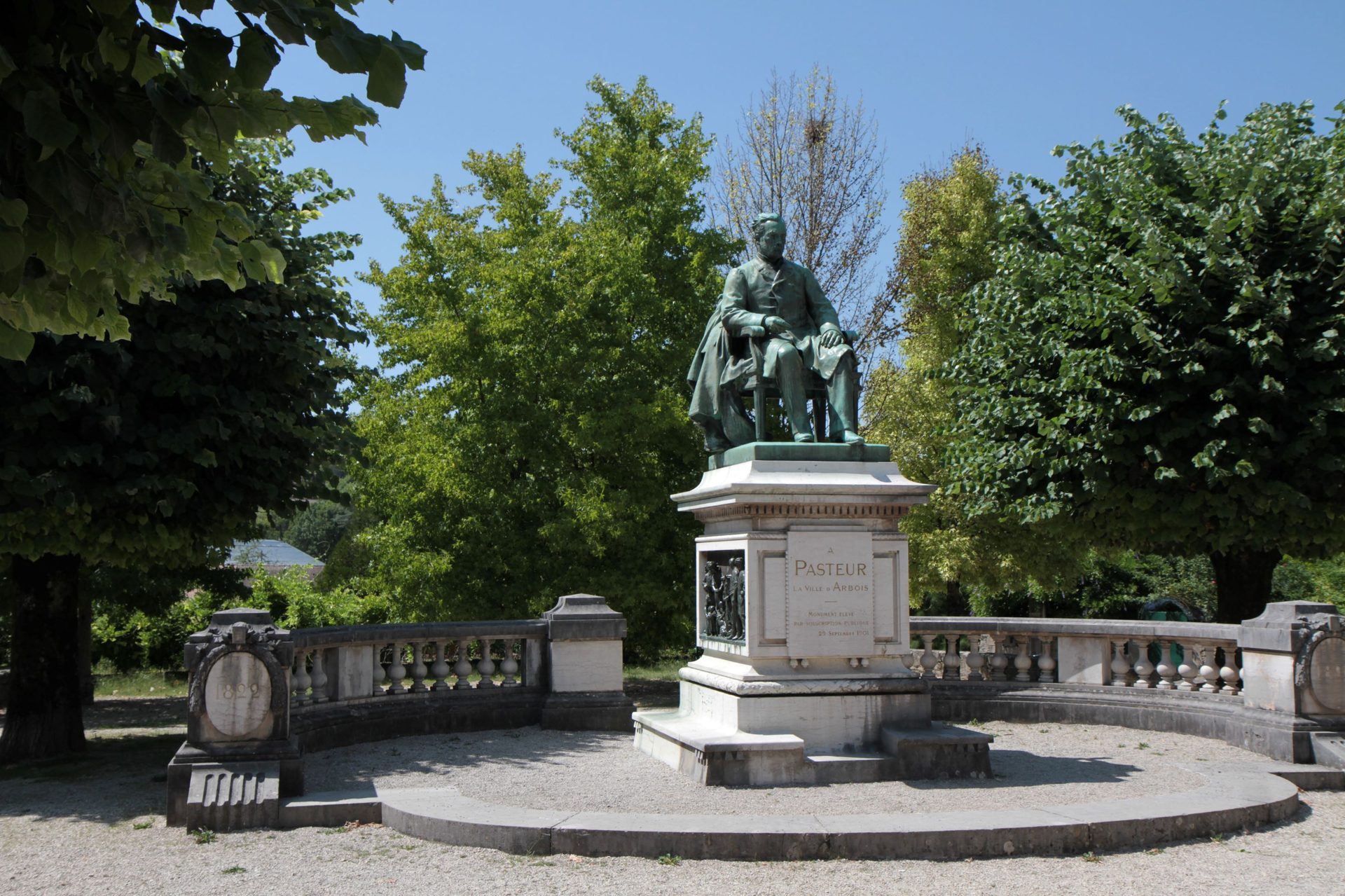 Louis%20Pasteur%27s%20monument%2C%20Arbois%20-%2003.JPG